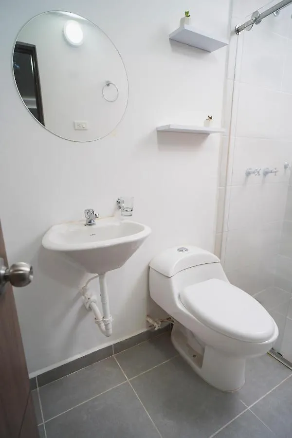 Alloggio in famiglia Habitacion 101 Con Bano Privado En Laureles-Estadio Medellín